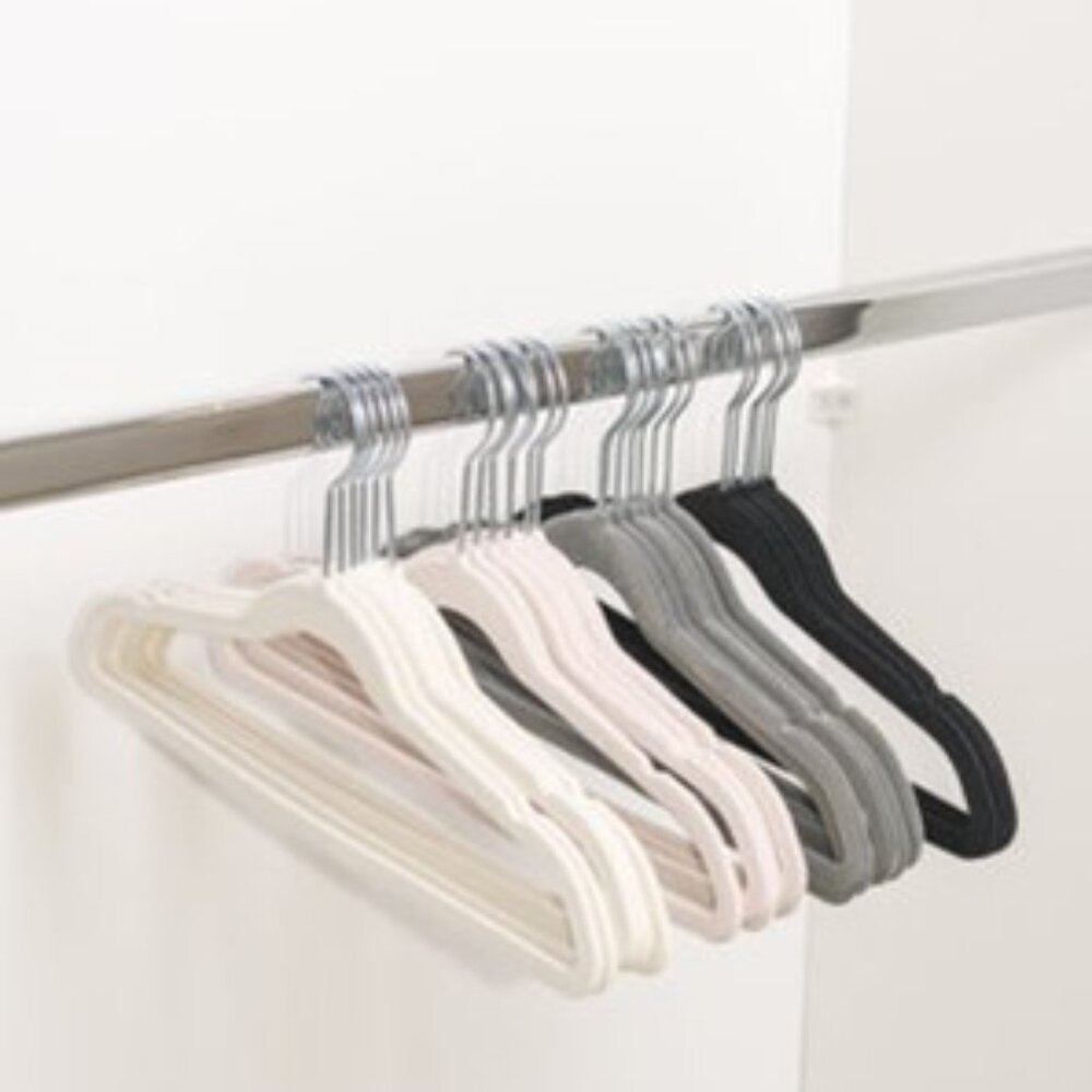 NEW Lot of 10x Velvet Clothes Hangers, Non-Slip, Swivel Hook, Multiple Colors!